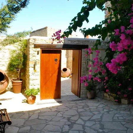 Ξενοδοχείο Rustic Retreat