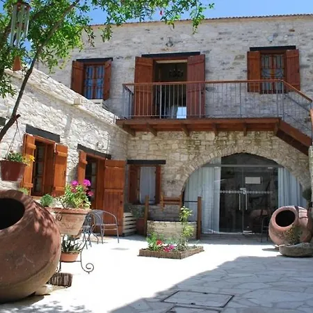 Rustic Retreat Country house *