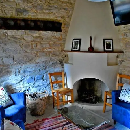 Rustic Retreat Country house *