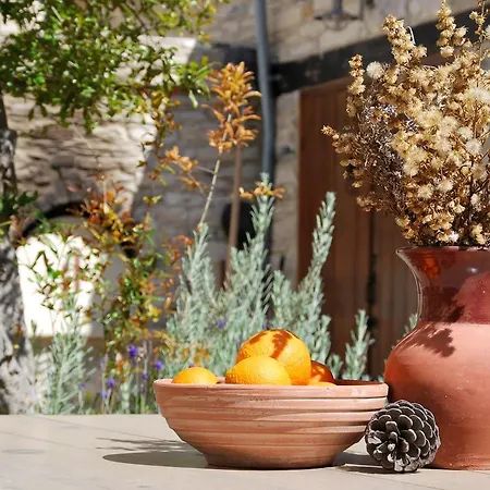 Rustic Retreat Country house *