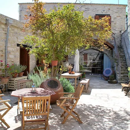 Country house Rustic Retreat Vavla