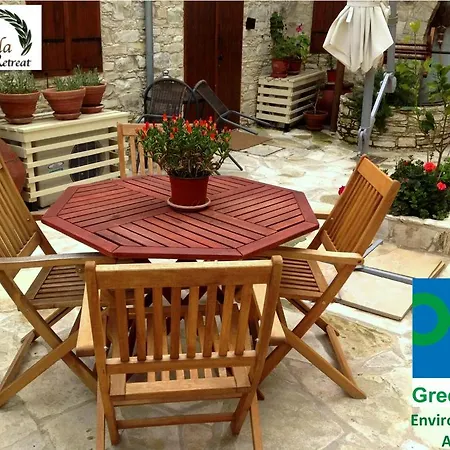 Rustic Retreat Vavla